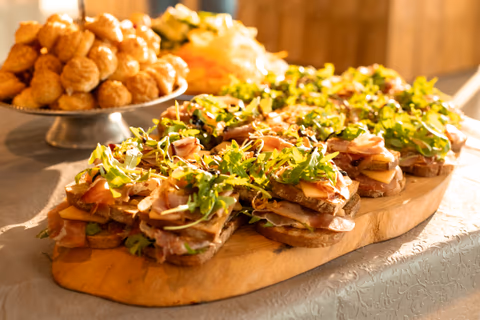 prosciutto melon bruschetta catering 1